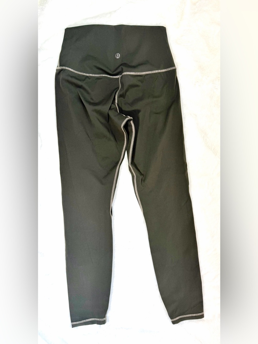 Lululemon Womens Size 6 Dark Olive High Rise 25” Leggings Contrast Stitching